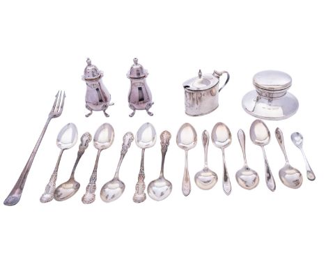 A group of silver items comprising: a pair of cased pepperettes by Francis Howard Ltd Sheffield 1996; a cased set of six teas