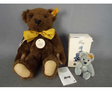 Steiff - A Steiff replica 1909 Classic Bear # 000423, yellow tag and a boxed Steiff 'Matchbox' bear for May, yellow tag # 662