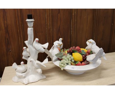 Italian ceramic 'bird bath' fruit bowl centrepiece with faux fruit to the centre 43cm diameter and a similar table lamp. (2) 