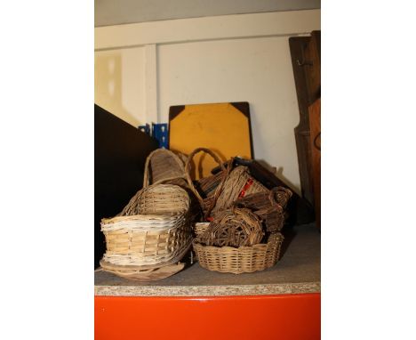 Vintage baskets, blotters, etc. 