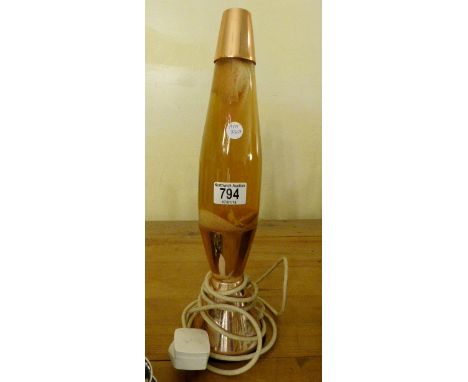 Retro style lava lamp. H: 40 cm