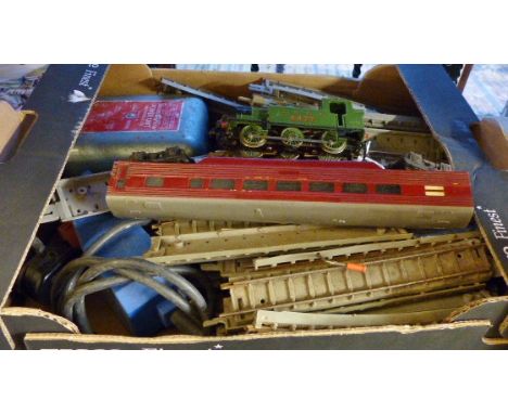 Box of mixed model train equipment including Hornby and Triang