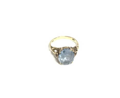 A 9ct gold Aqua stone ring. Size O 1/2 and 4.20g