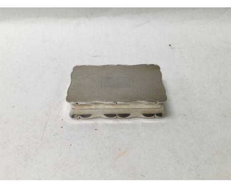 Hallmarked silver snuff box.
