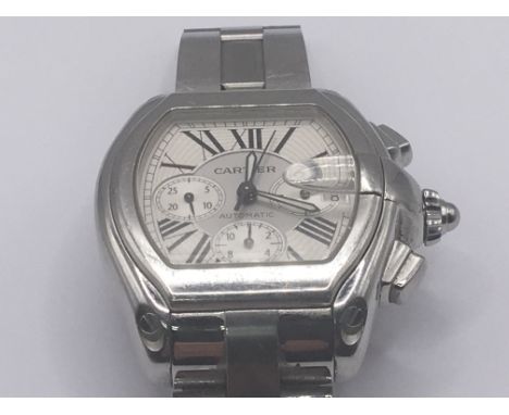 A GENTLEMAN`S STAINLESS STEEL CARTIER ROADSTER XL CHRONOGRAPH the dial with applied Roman numerals, secret signature at 7 o`c