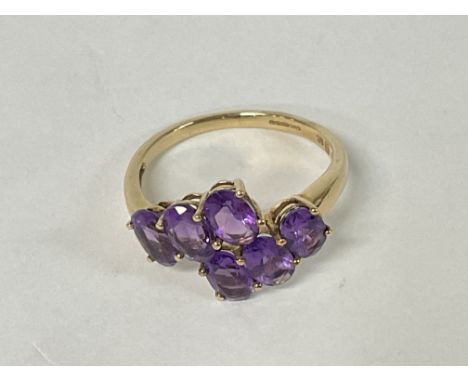 A gem stone 9ct gold ring, 2.5g Q.