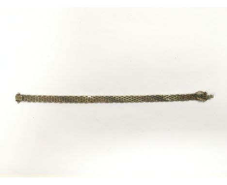 A 9ct gold bracelet, approx 11.6g.