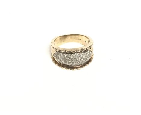 A multi stone ring Size Q And 7.25g total weight.