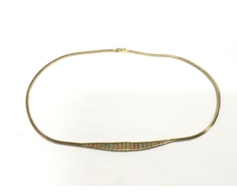 A 9ct gold three colour necklace, approx 12.6g.
