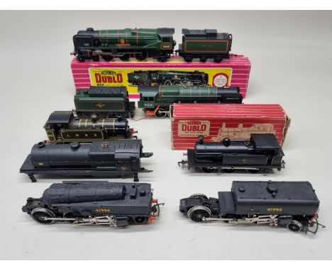 Hornby:&nbsp;a vintage boxed 00 Gauge locomotive 'Barnstaple' and tender, No.2235; together with further Hornby locomotives t