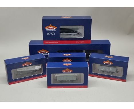 Bachmann:&nbsp;two locomotives, comprising LMS No.3709 and GWR No.3711; together with four freight wagons, all boxed. (6) 