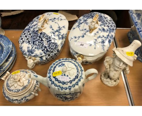 An 18th Century Worcester type blue and white teapot of ribbed squash form, decorated with panels of fruit and flowers and wi