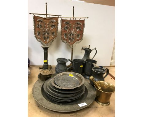 A collection of various metal wares to include 19th Century brass pestle and mortar 11.3 cm diameter x 9 cm high, a pair of V