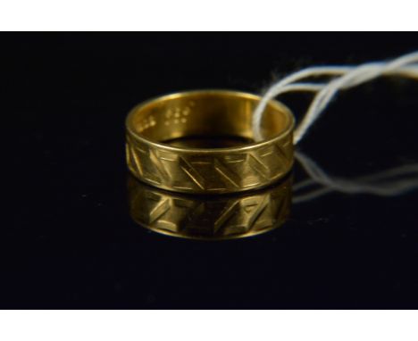 A 22ct gold wedding band, size O, weight approx 5g