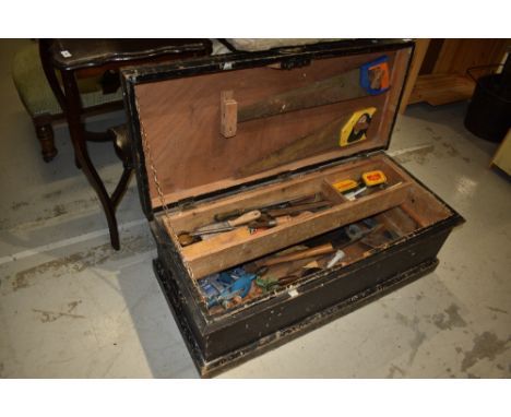 A vintage joiners toolbox and contents