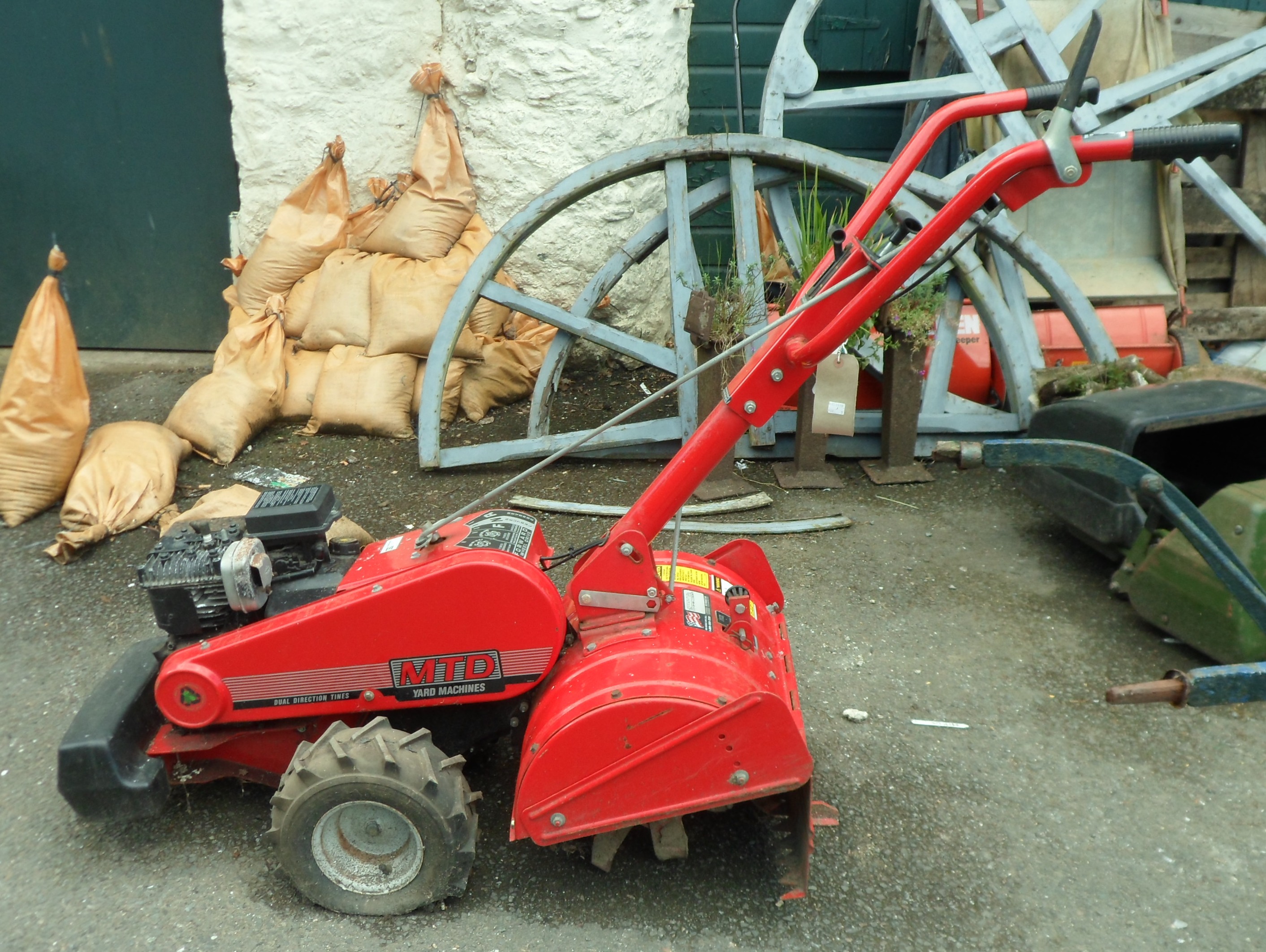 A MTD 450 rotavator with reartine tiller and dual direction tines, 5HP
