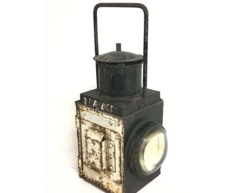 A BR signaling lamp with extra red slide. This lot cannot be posted