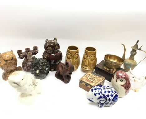 A collection of ceramics and trinket boxes including owl ornaments, no reserve.This item comes under postage category D meani