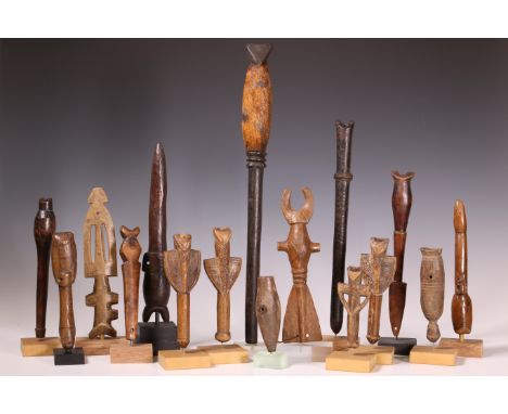 A collection of sixteen Burkina Faso wooden flutes, a.o. Nuna, Bwa, Mossi  Provenance: The private collection of Musical inst