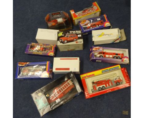 Collection of Fire Engine Diecast Models, mainly Matchbox Models of Yesteryear, boxed, including 235 Fire Engine Limited Edit