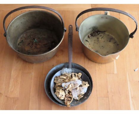 Two vintage brass jam pans, plus various brass furniture handles, etc

all used and unchecked 