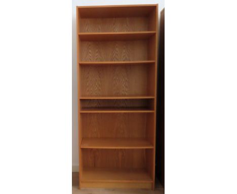 Large set of 20th century light oak open bookshelves. Approx. 193 x 82 x 32cms

reasonable used condition with minor scuffs a
