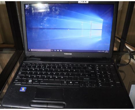 Toshiba laptop model number Satellite C660D-14E with charger. P&P Group 3 (£25+VAT for the first lot and £5+VAT for subsequen