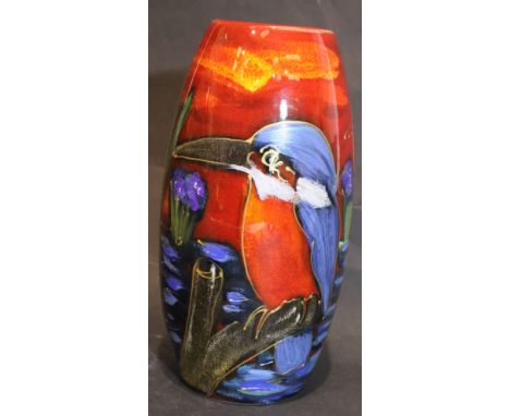 Anita Harris Kingfisher vase trial, H: 17.5 cm . P&P Group 2 (£18+VAT for the first lot and £3+VAT for subsequent lots)Condit