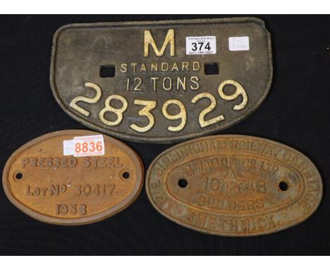 Railwayana, cast iron wagon plate 283929, M Standard, with two smaller signs, 1948 and 1958. P&amp;P Group 3 (£25+VAT for the