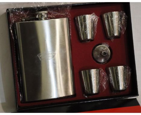 New Royal Marine commando hip flask set. P&amp;P Group 2 (£18+VAT for the first lot and £3+VAT for subsequent lots) 