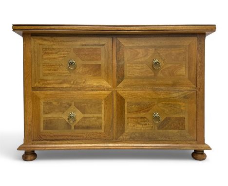 Barker & Stonehouse - contemporary 'Flagstone' chest, rectangular top with reeded edge over arrangement of four drawers with 