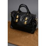 Gucci Tasche "Babouska", schwarzes Nappaleder mit goldfarbener Hardware und "Herz" Charm, innen Nyl