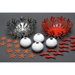 30 Diverse Teile „Meeres“ Tischdekorationen, bestehend aus: 2 Alessi Körbe „Mediteraneo“ in Edelsta