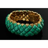 Geschmeidiges Wilm Gelbgold 750 Armband mit Malachitcabochons im Carréeschliff, sign., 107g, 18,4x2