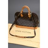 Louis Vuitton Tasche "Alma" in Monogram Canvas, goldfarbene Hardware und heller Rindsleder Besatz,