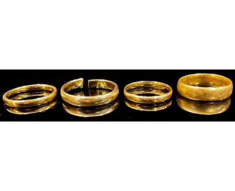 A 22ct gold wedding band, size M, three others, 13.5g 