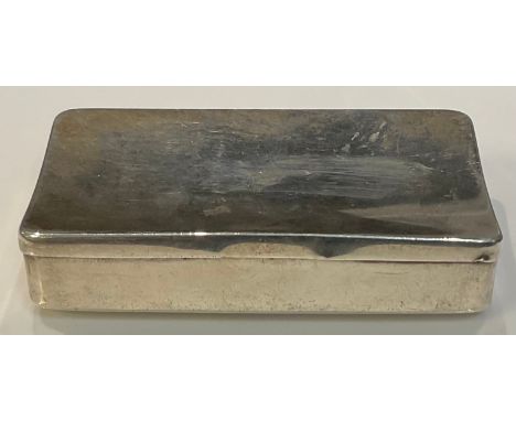 A George V silver curved rounded rectangular snuff box, Birmingham 1912 