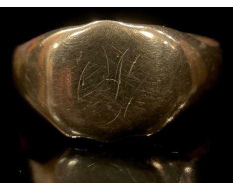 A 9ct rose gold signet ring, size U, marked 375, Chester 1919, 4.2g 