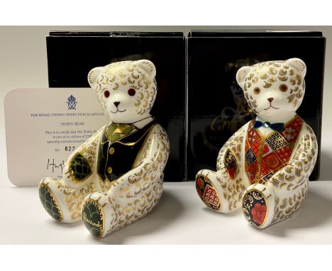 A Royal Crown Derby paperweight, Harrods Teddy Bear, Harrods Special Commission, limited edition 827/1,500, gold stopper, cer