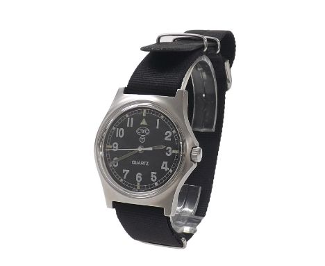 CWC Quartz Military stainless steel gentleman's wristwatch, black dial with Arabic numerals, outer minute track with dot and 