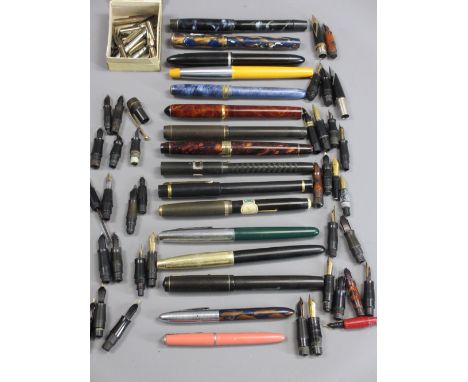 FOUNTAIN PENS (15) - assorted vintage and modern including a faded De La Rue Onoto 'The Pen' and a quantity of assorted nibs 