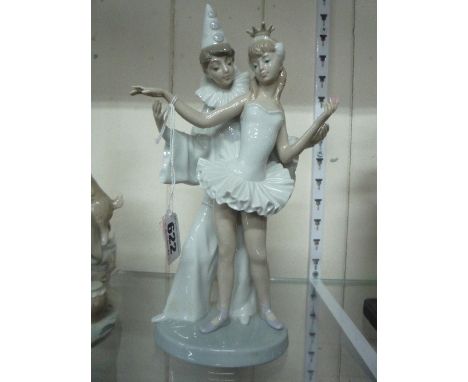 A LLADRO FIGURE GROUP, Clown/Perriot with ballerina (s.d. to mask)