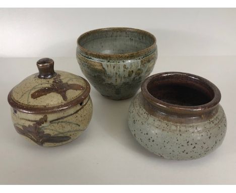 Studio pottery, David Leach marmalade pot, stoneware with pale brown glaze and foxglove motif around the body (chip to rim), 