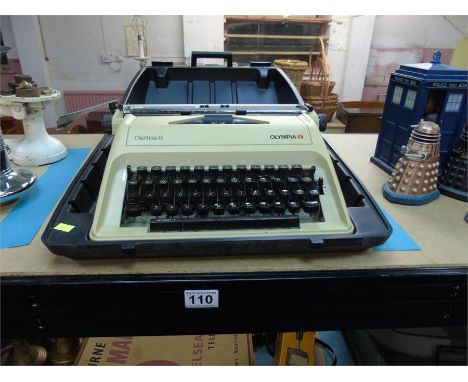  VINTAGE CASED OLYMPIC TYPEWRITER