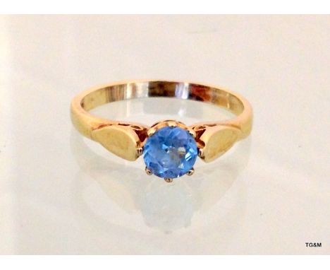 A 9ct gold ladies aquamarine ring size M