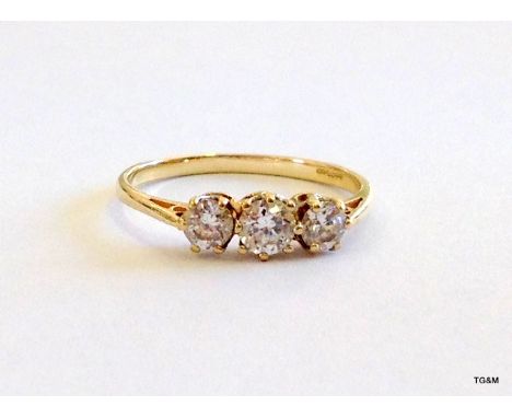 A 9ct gold ladies 3 stone ring size M