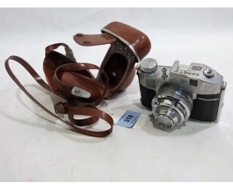 A 1950's Bencini Comet II camera. Cased