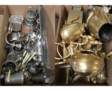 A quantity of brass ware, to include a horse and carriage, teapot and other various brass ware together with, a assortment of