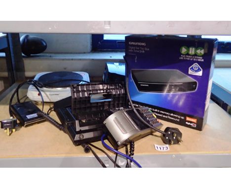 Electrical items to include George Foreman grill. All electrical items in this lot have been PAT tested for safety and have p