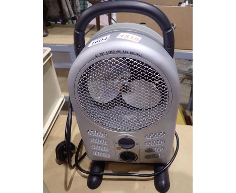 2kw fan heater. All electrical items in this lot have been PAT tested for safety and have passed. This does not confirm that 